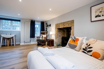 Pass the Keys | 1 bedroom studio with a cosy indoor log fire