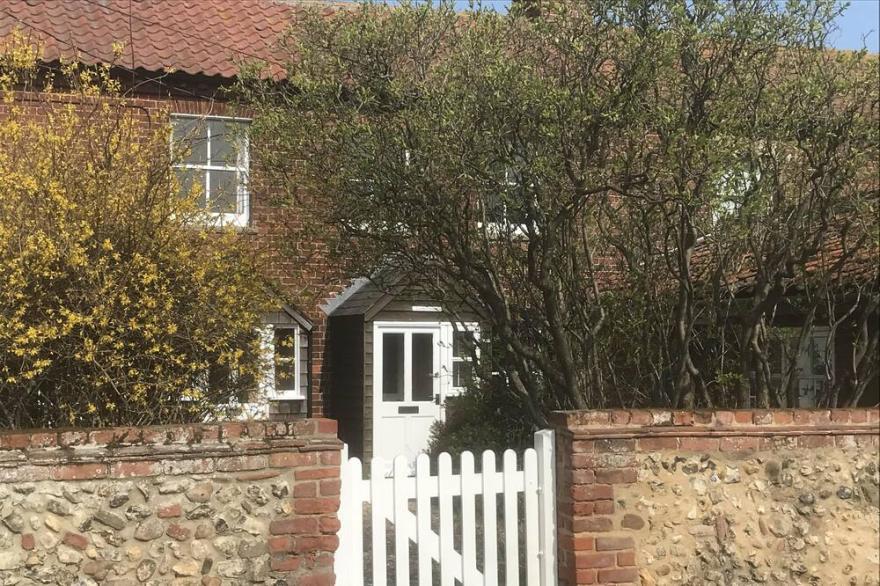 Lovely 3-Bed Cottage In Brancaster Staithe
