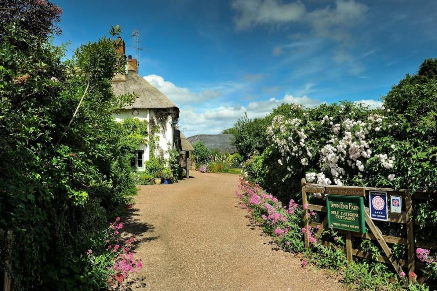 The Old Bakery (Sleeps 4. 2 Bedrooms)