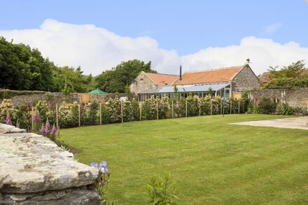 Superb Georgian farmhouse with breathtaking views over North York Moors