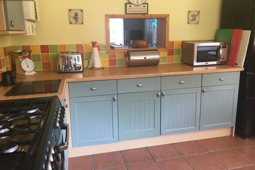 Naina-Tal spacious family bungalow in the heart of Newquay
