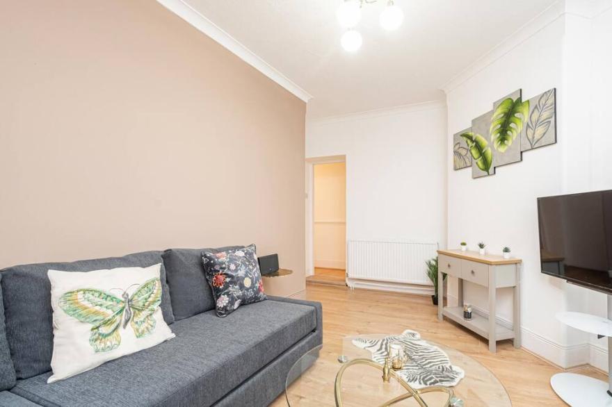 Bright 2 Bedrooms Apartment near Baker Street