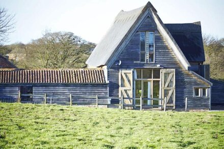 Alfred's Barn sleeps up to 8 in 4 bedrooms