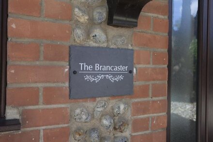 The Brancaster -  a self catering cottage that sleeps 4 guests  in 2 bedrooms