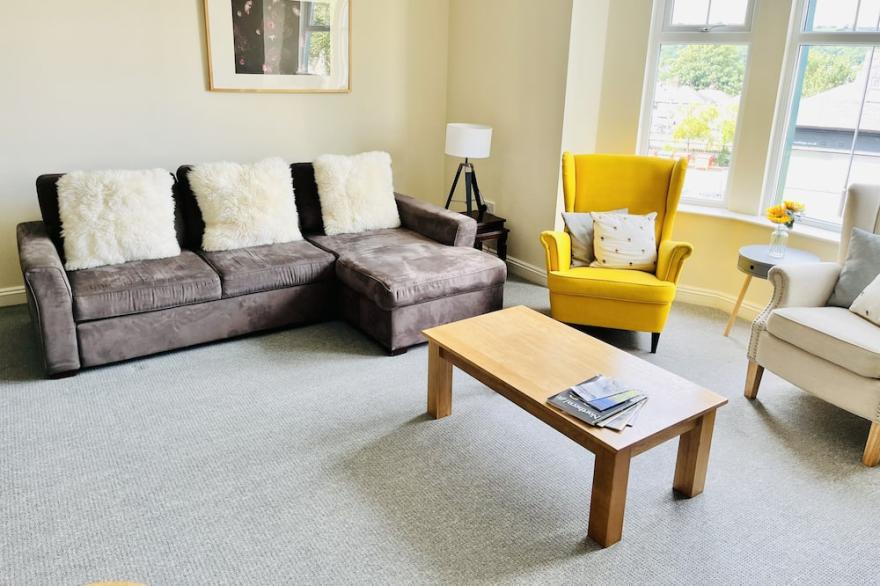 Ilkley Apartment With Parking