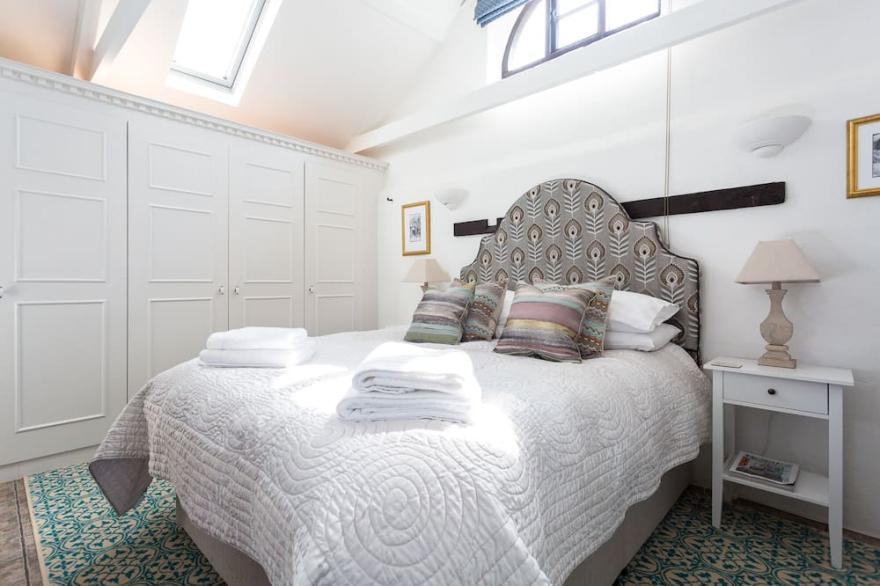 The Old Stables is a self contained detached 2 bedroom cottage.