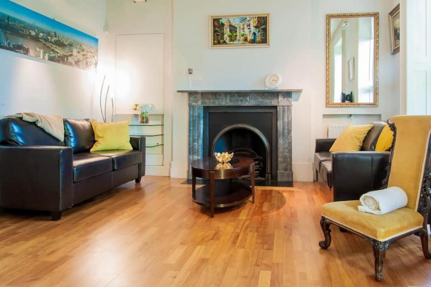 Luxury brand new flat in Notting Hill, Central London