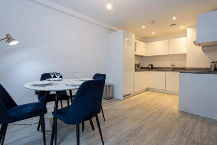 Beautiful 2 Bedroom Duplex in Salford Manchester