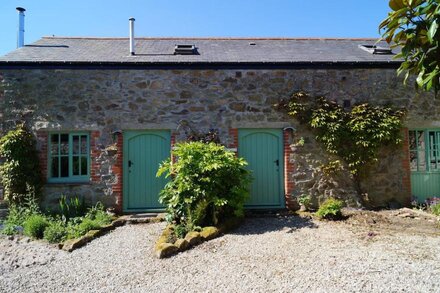 Pretty Cottage Nestled in Beautiful Countryside