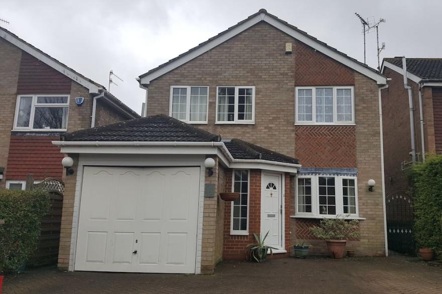 Announcing 3 Bed, Lodge Near Luton Airport