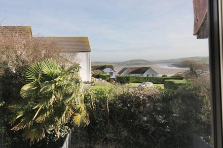 GULL COTTAGE, pet friendly, country holiday cottage in Padstow