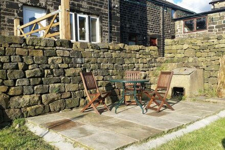 Nell's Cottage Sleeps 3, (2 Bedrooms)