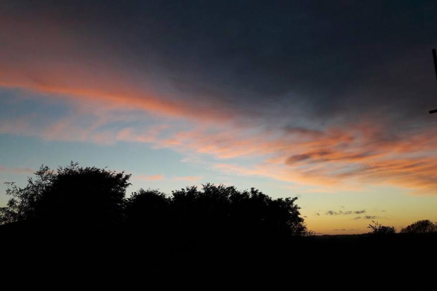  Fabulous 2 bedroom cottage located in a smallholding near Exmoor and beaches