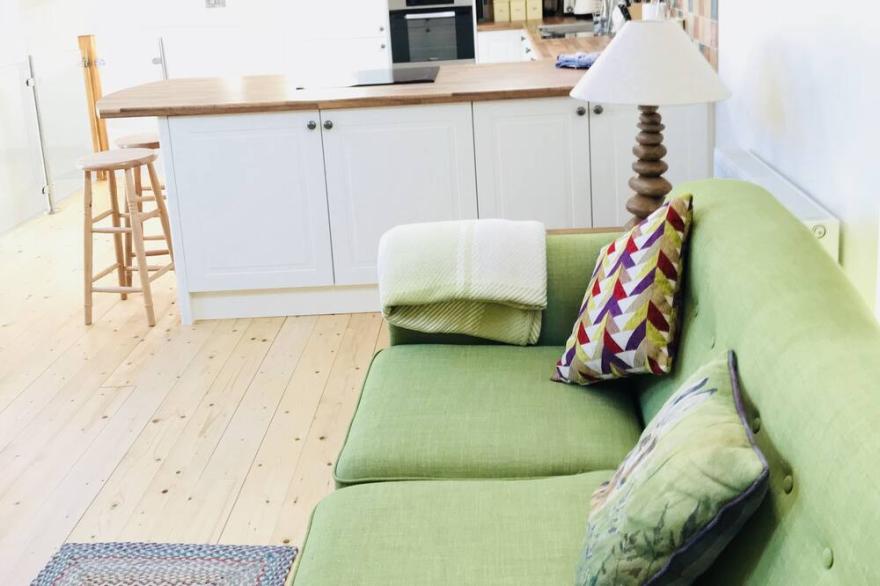  Fabulous 2 bedroom cottage located in a smallholding near Exmoor and beaches