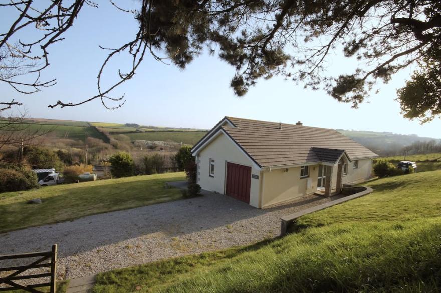 Beautiful 3 Bed Detached Bungalow Sleeps 7/9 Newquay
