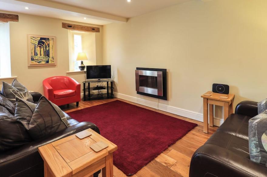 ROSE BARN, family friendly, with a garden in Ambleside