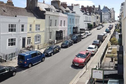 Quirky Coach House on Plymouth Hoe