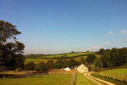 Self Catering Rural Farm Cottage + Heated Pool Cornwall | Siblyback Cottage