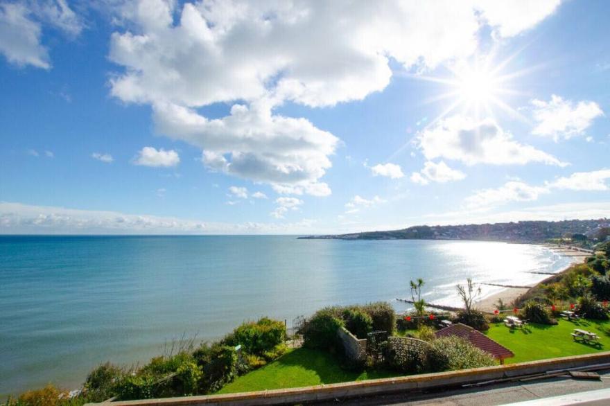 Sea View - One Bedroom Apartment, Sleeps 4