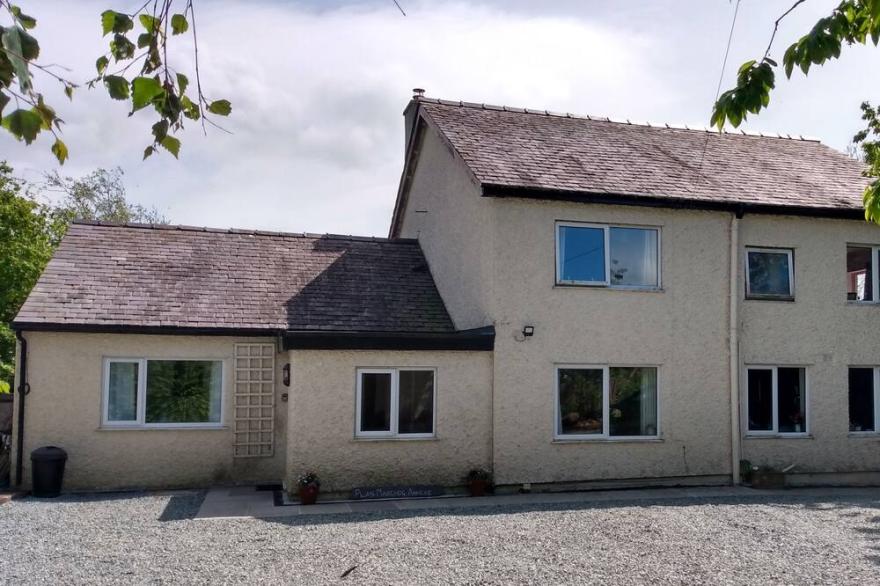 PLAS MARCHOG ANNEXE, pet friendly, with a garden in Pentraeth