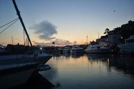 Bed on a Boat Holiday in the heart of Torquay