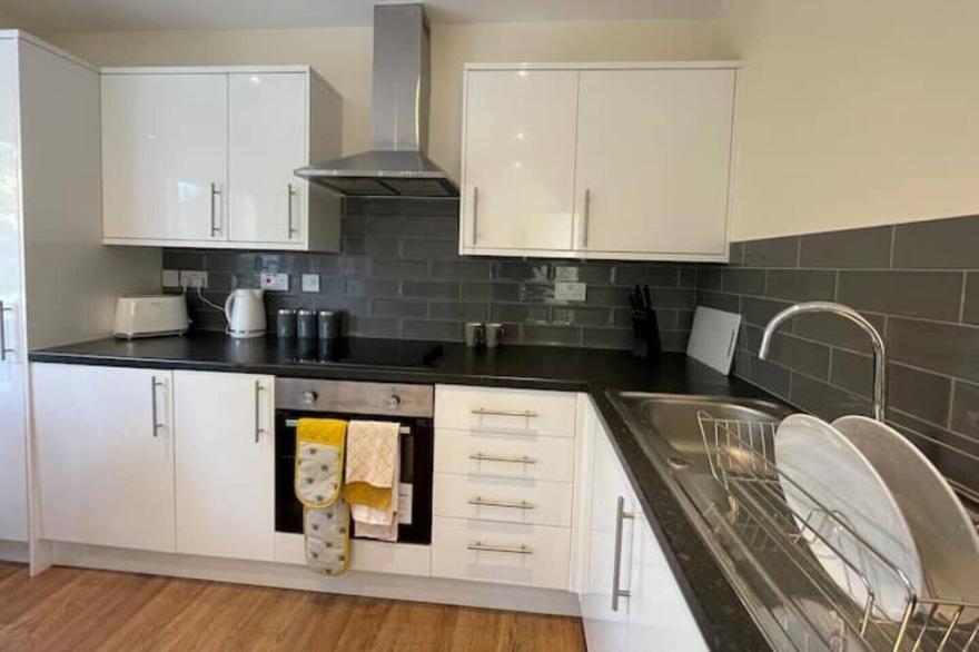 Luxurious 1 bedroom flat with free parking