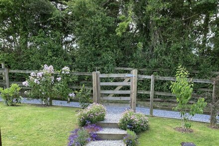 Pretty timber cabin with glorious views of South Devon countryside