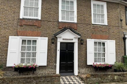 3 bedroomed property ideally located close to London and top tourist attractions