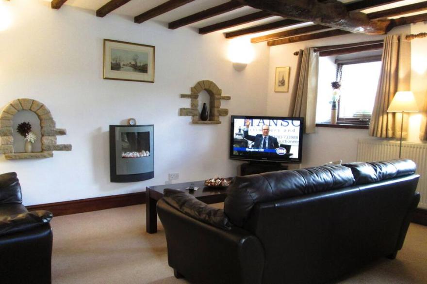 BRUNTHWAITE COTTAGE , Silsden, Nr Ilkley. Grade II.  Pet Friendly