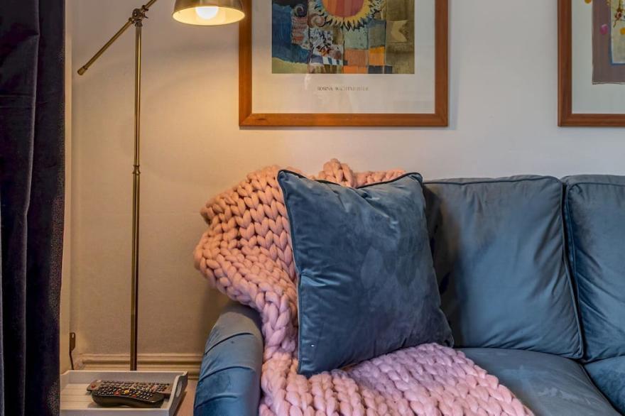 Pass the Keys | Amazing 5 Bed Victorian House - Clarence House