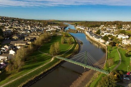 Giggles is a comfy, sleeps 2 annexe in a quiet part of Wadebridge town