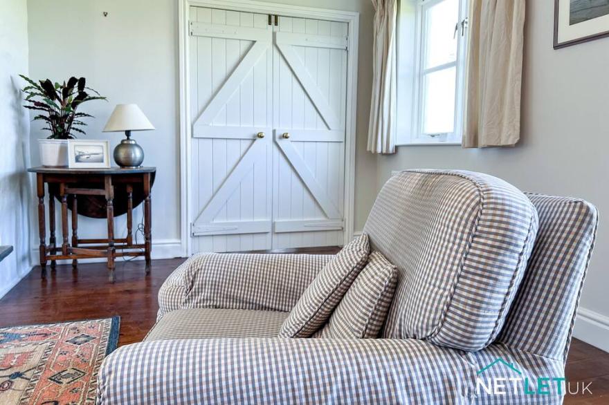 Beautiful dog friendly Newport Pembrokeshire Holiday Home