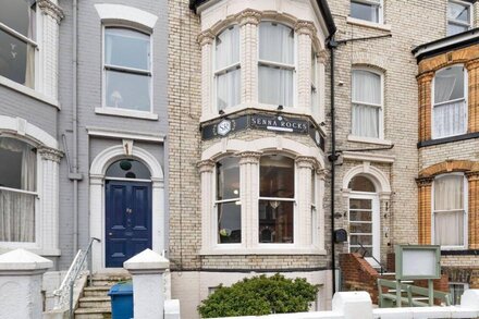 SENNA ROCKS, pet friendly, character holiday cottage in Scarborough