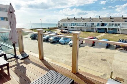 Beach Haven - 3 bed home with sea views