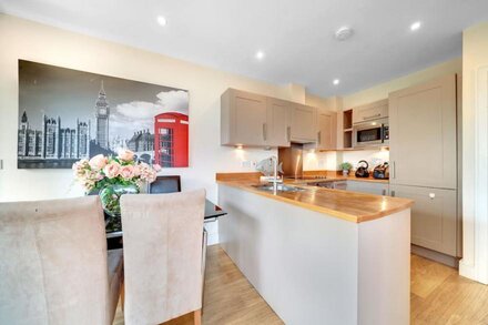 Tower Bridge Modern 2Bed 2Bath Apartment by London Bridge