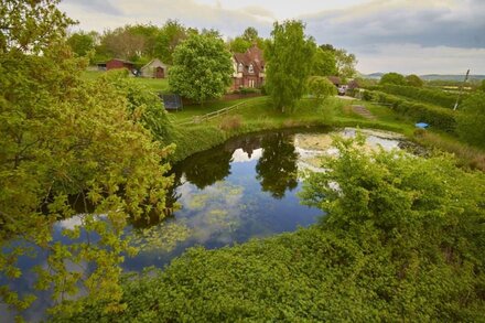 Classic Oak Frame Cottage - beautiful views