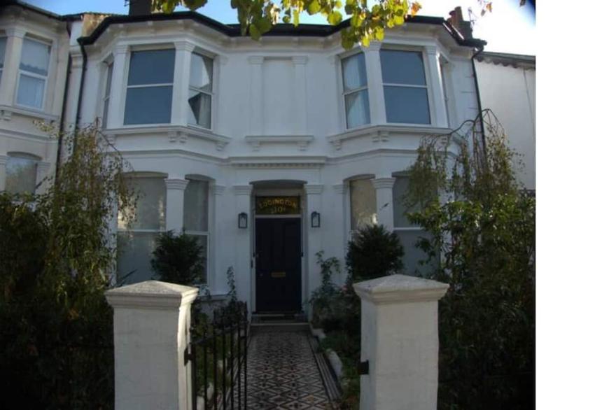 Beautiful Double Fronted Victorian House Close To Central Brighton