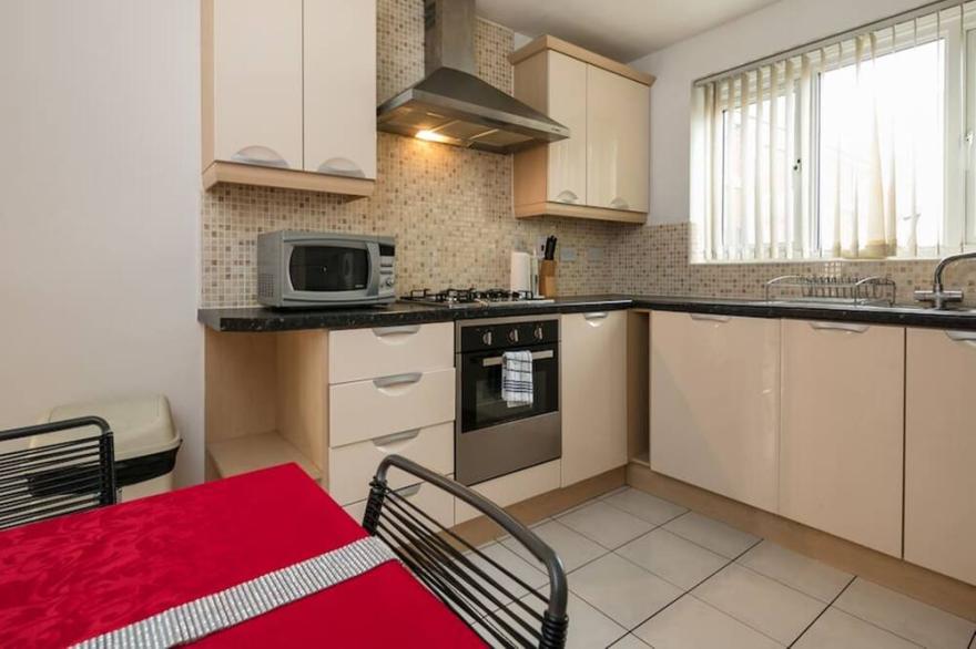 Large group or Contractors Short Term Accommodation, Elizabeth street