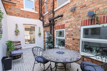 SEAFARERS, pet friendly, character holiday cottage in Scarborough