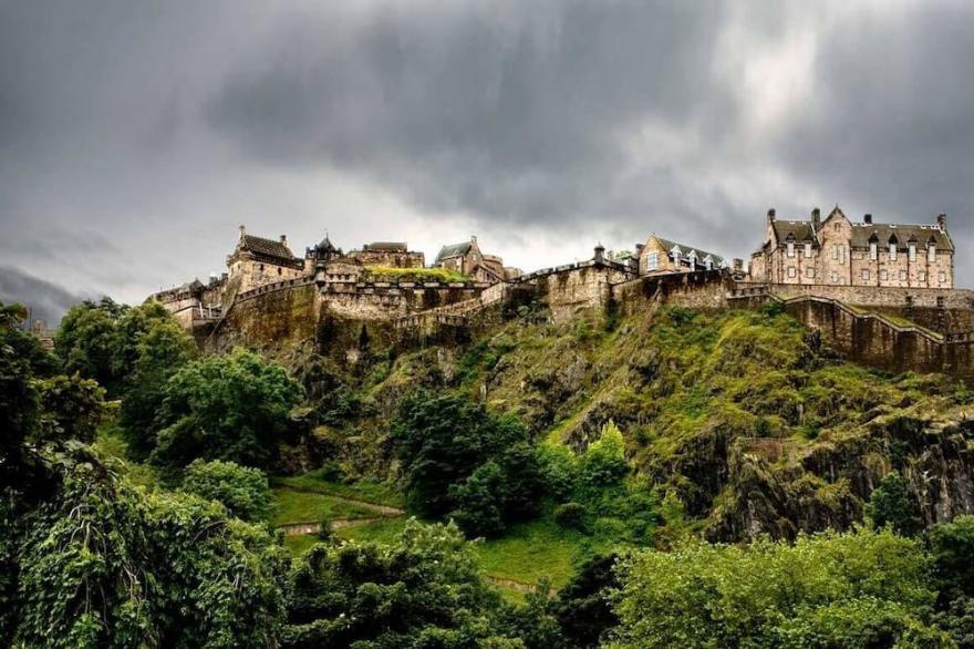 Old Town Apartment near Calton Hill