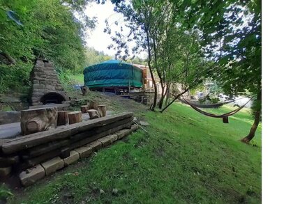 Secluded & Cosy Yurt in the Forest of Dean