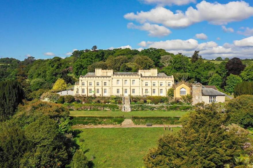 Cornish Castle - Luxury Cottages