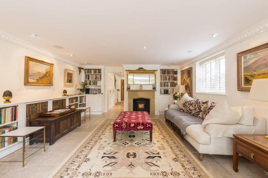 An idyllic and charming thatched cottage beautifully furnished and presented.