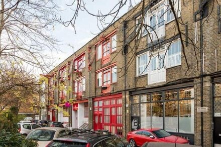 Framery Loft - Eclectic and colourful apartment in the heart of London