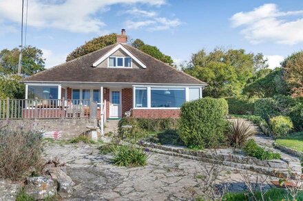 5 bedroom accommodation in West Lulworth, near Swanage