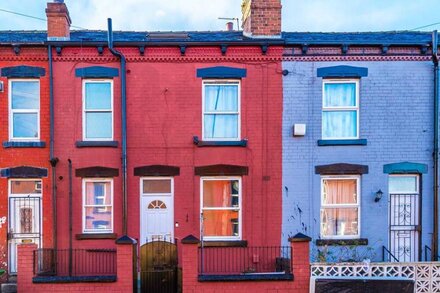 2 Bedroom Themed House in Leeds