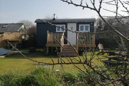 Hartland shepherds hut @ Quincecote