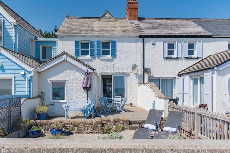 Wave Cottage -  seaside cottage right on the beach!