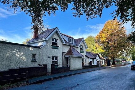 Unique boutique home - 3 miles from BikePark Wales