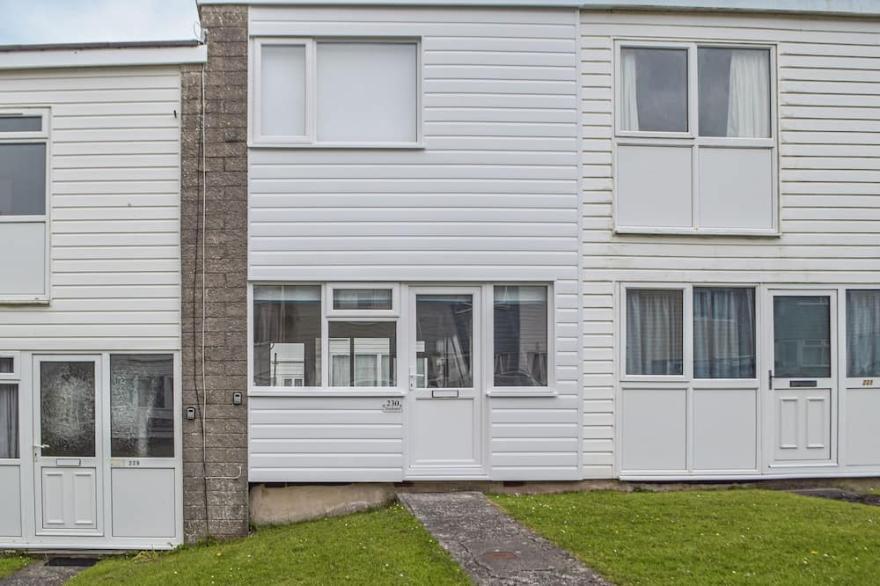 2 bedroom accommodation in Freshwater East, near Pembroke